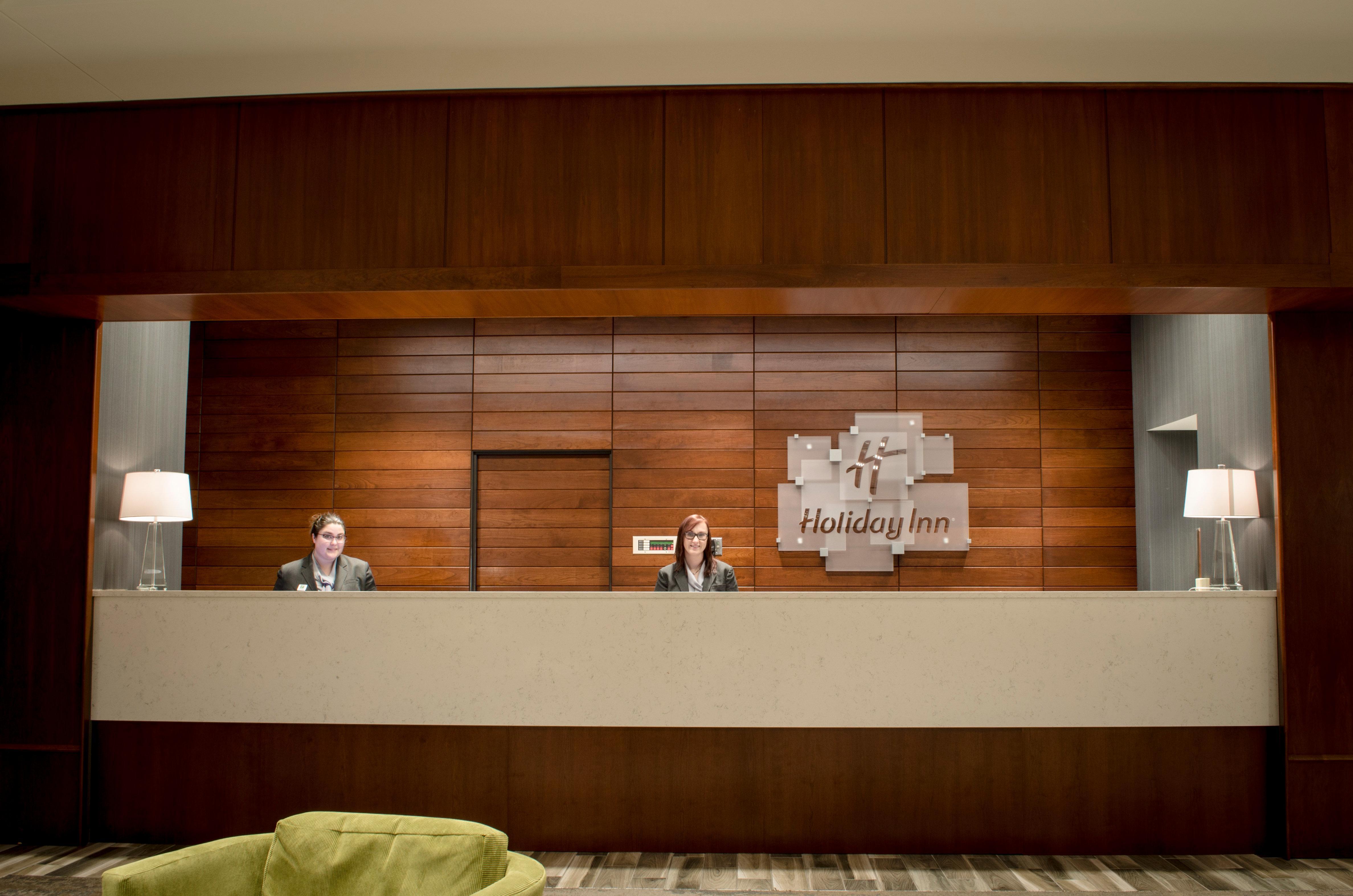 Holiday Inn Fargo By Ihg Exterior photo