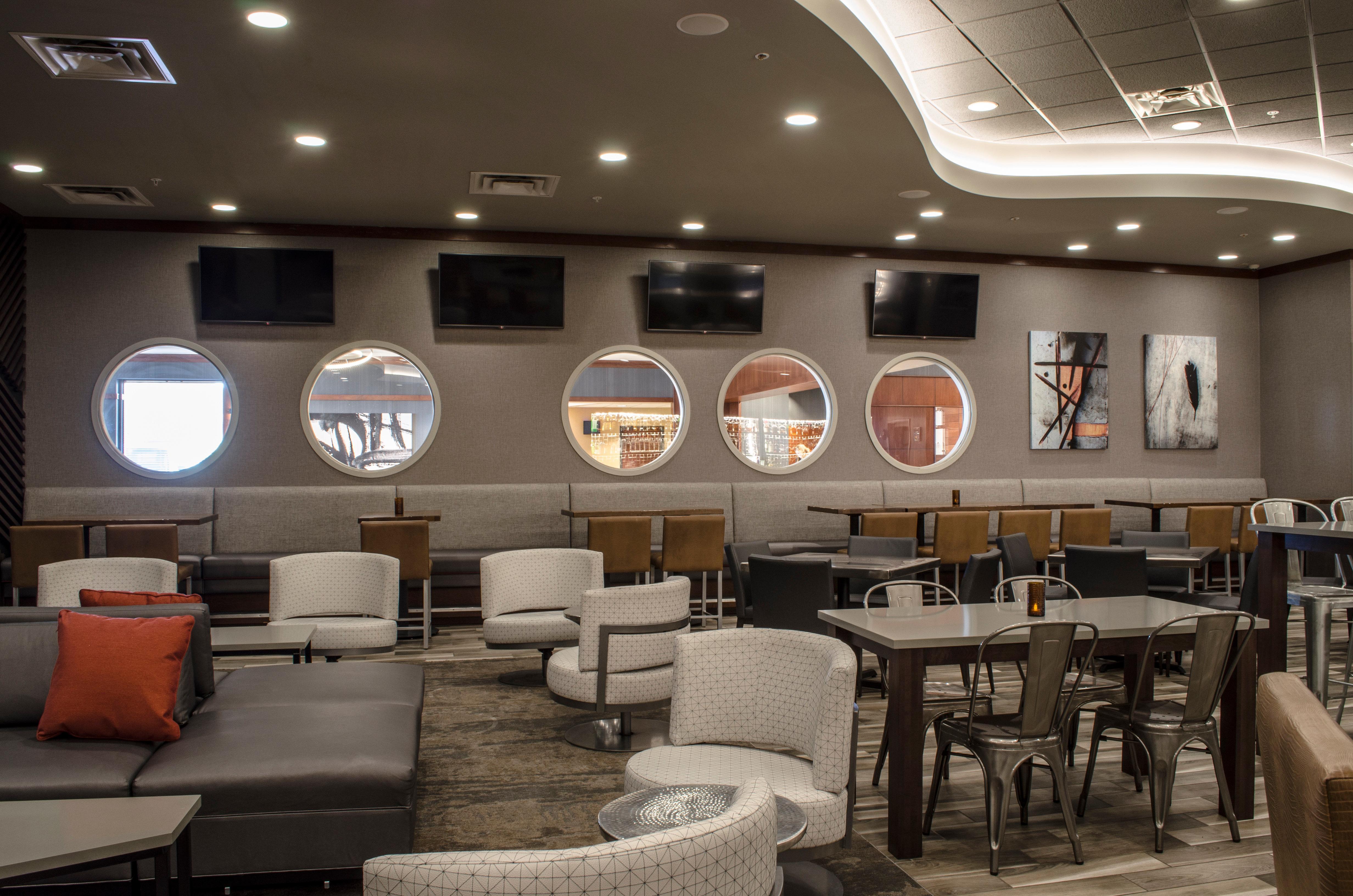 Holiday Inn Fargo By Ihg Exterior photo