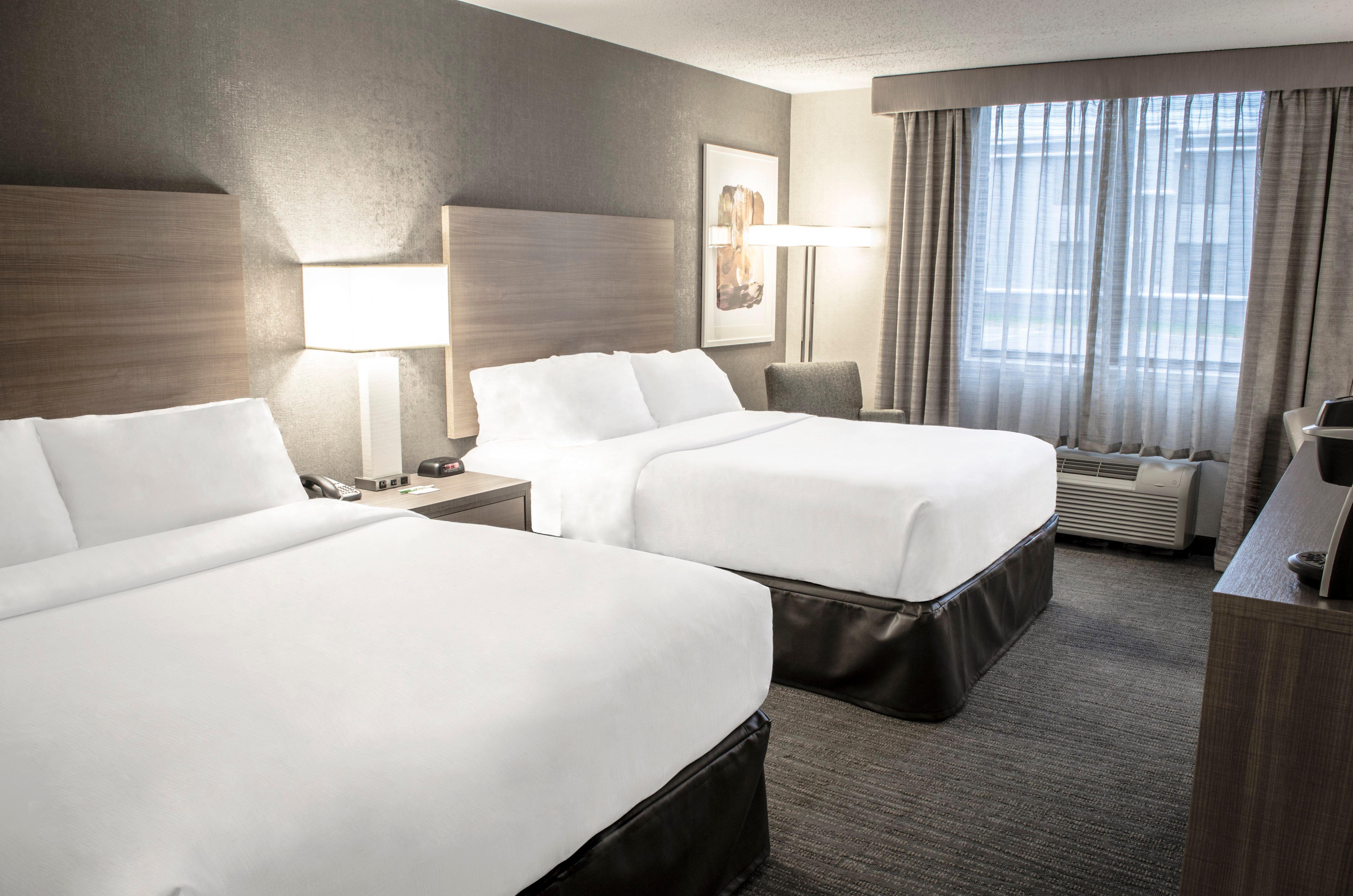 Holiday Inn Fargo By Ihg Exterior photo