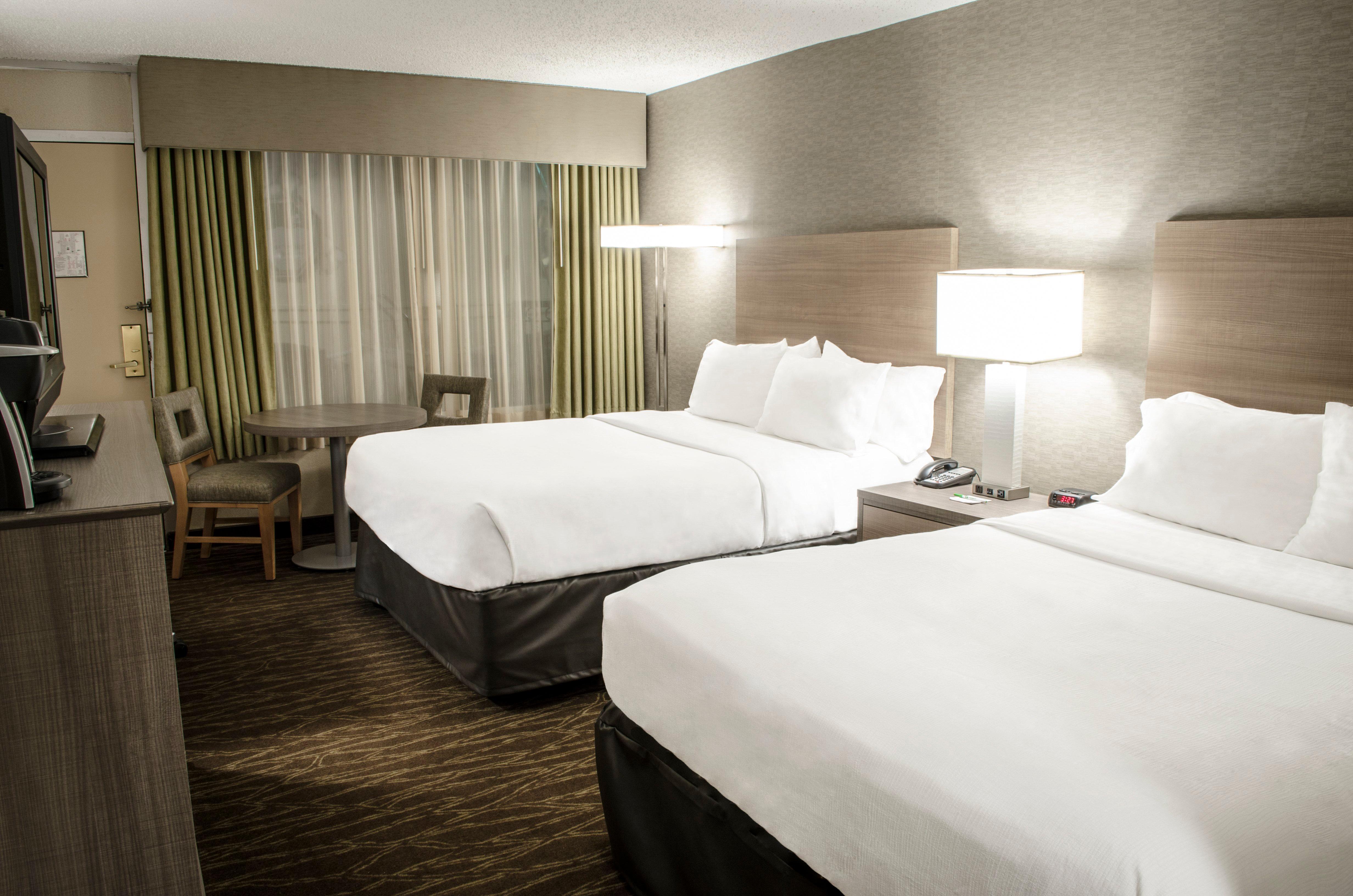Holiday Inn Fargo By Ihg Exterior photo
