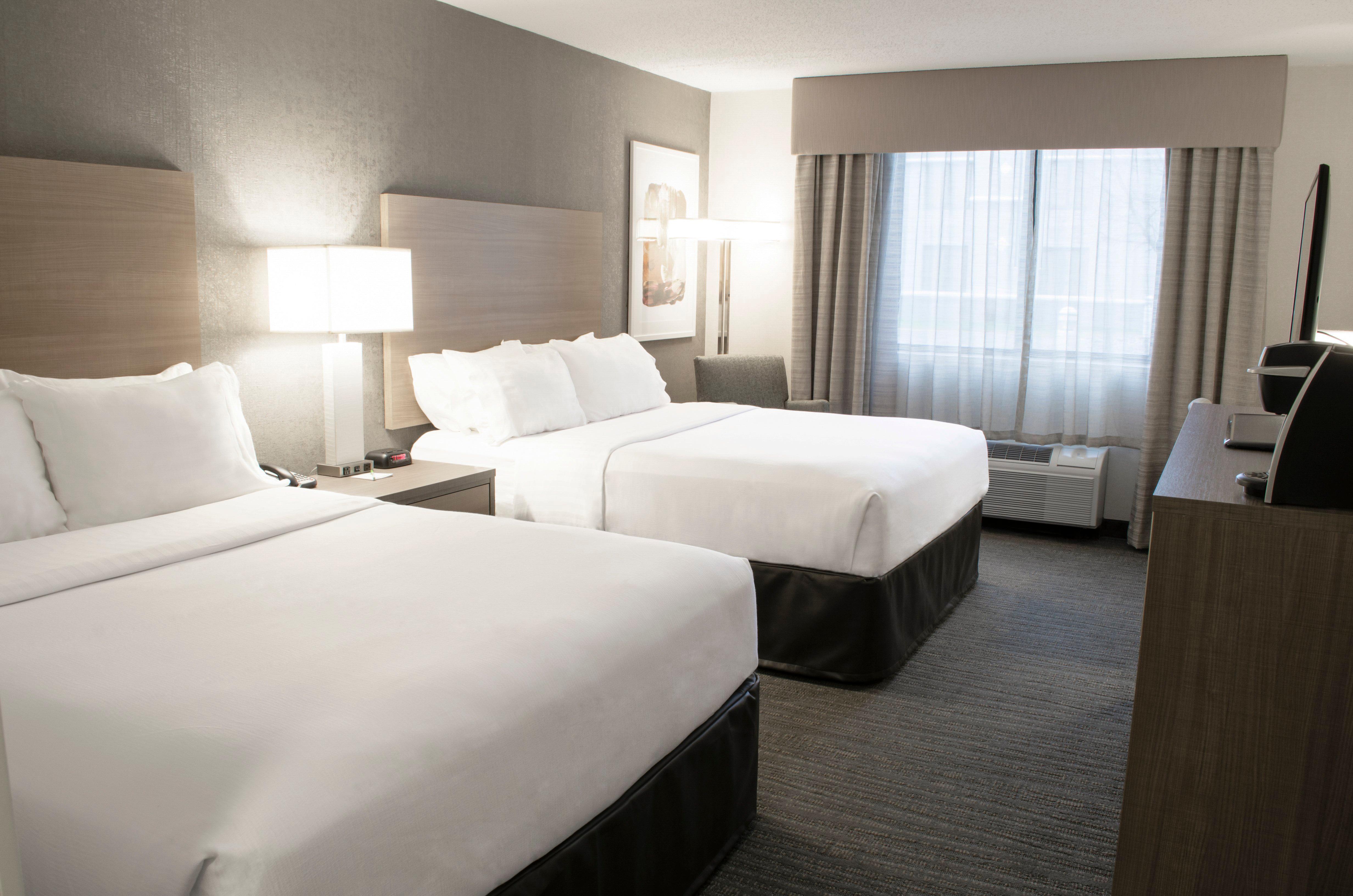 Holiday Inn Fargo By Ihg Exterior photo